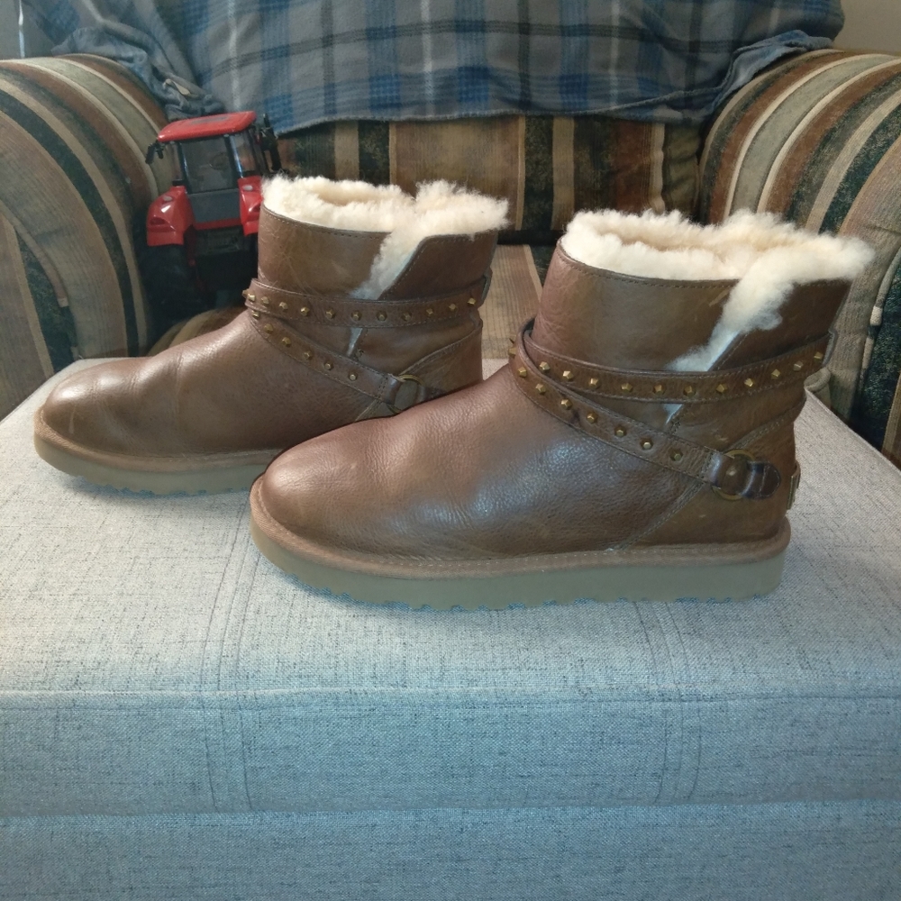Ugg Boot - image 2